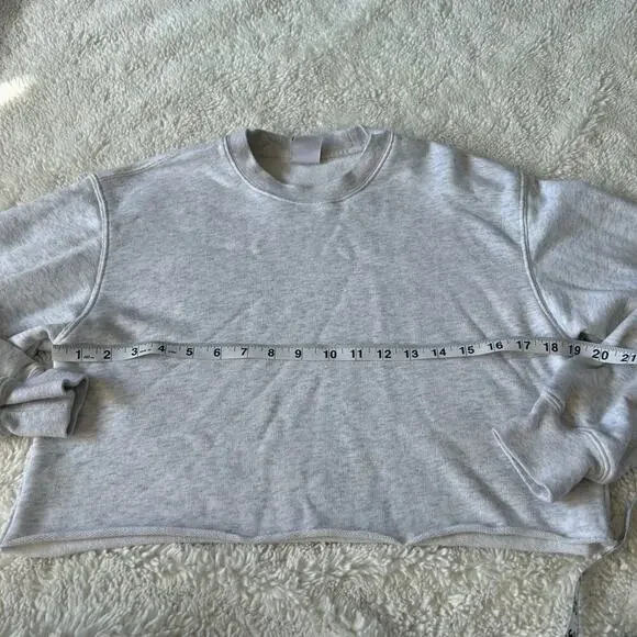Aritzia Womens Terry Cropped Sweater in Grey Size X-Small - Picture 3 of 7